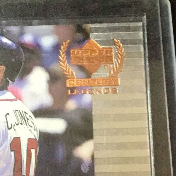 Vintage 1999 upper deck Chipper Jones, ￼trading card in sleeve - Picture 5 of 5